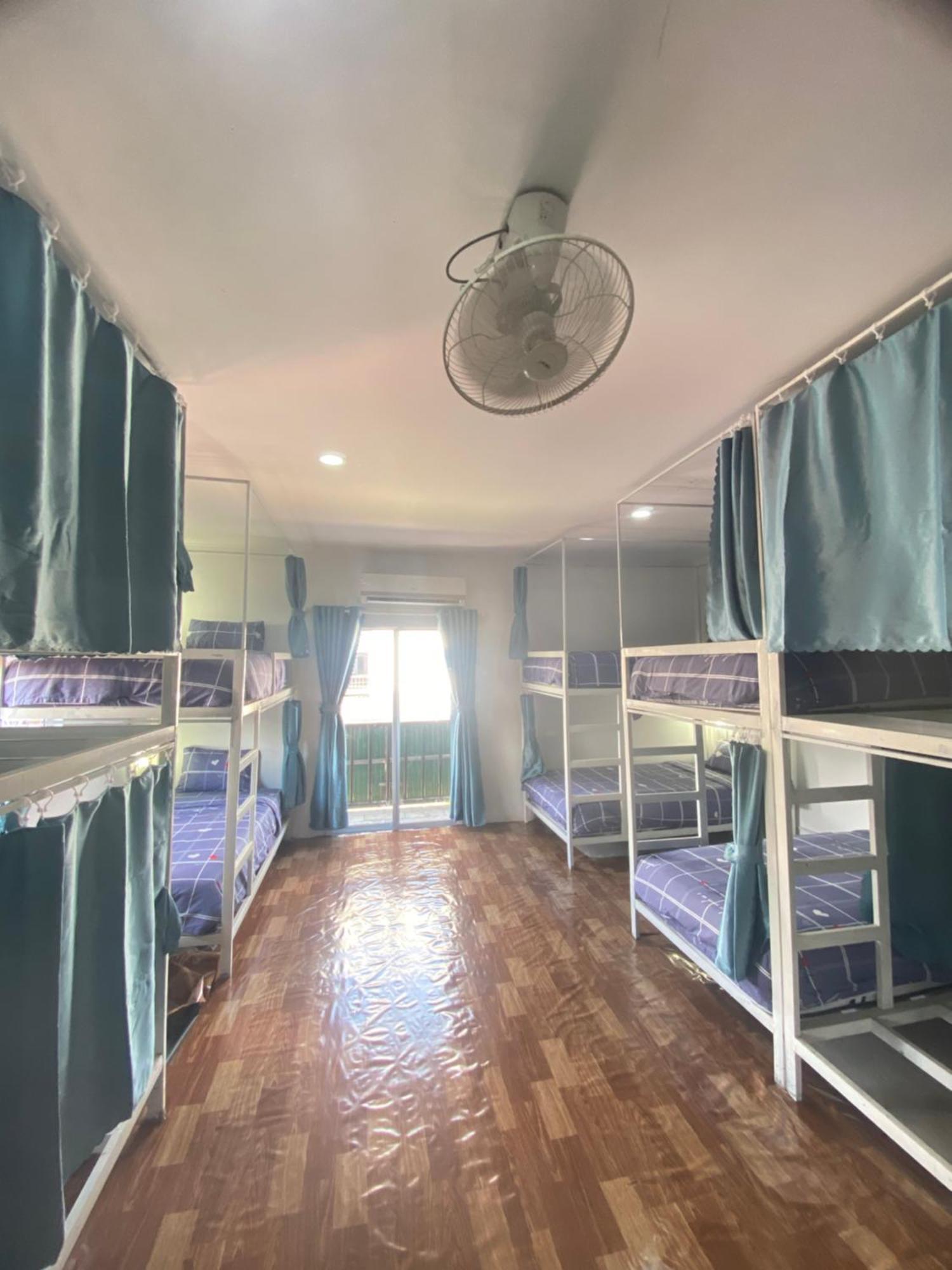 Downtown Vang Vieng Hotel Exterior photo